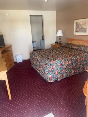Inn- No Service Fees Hotel Artesia