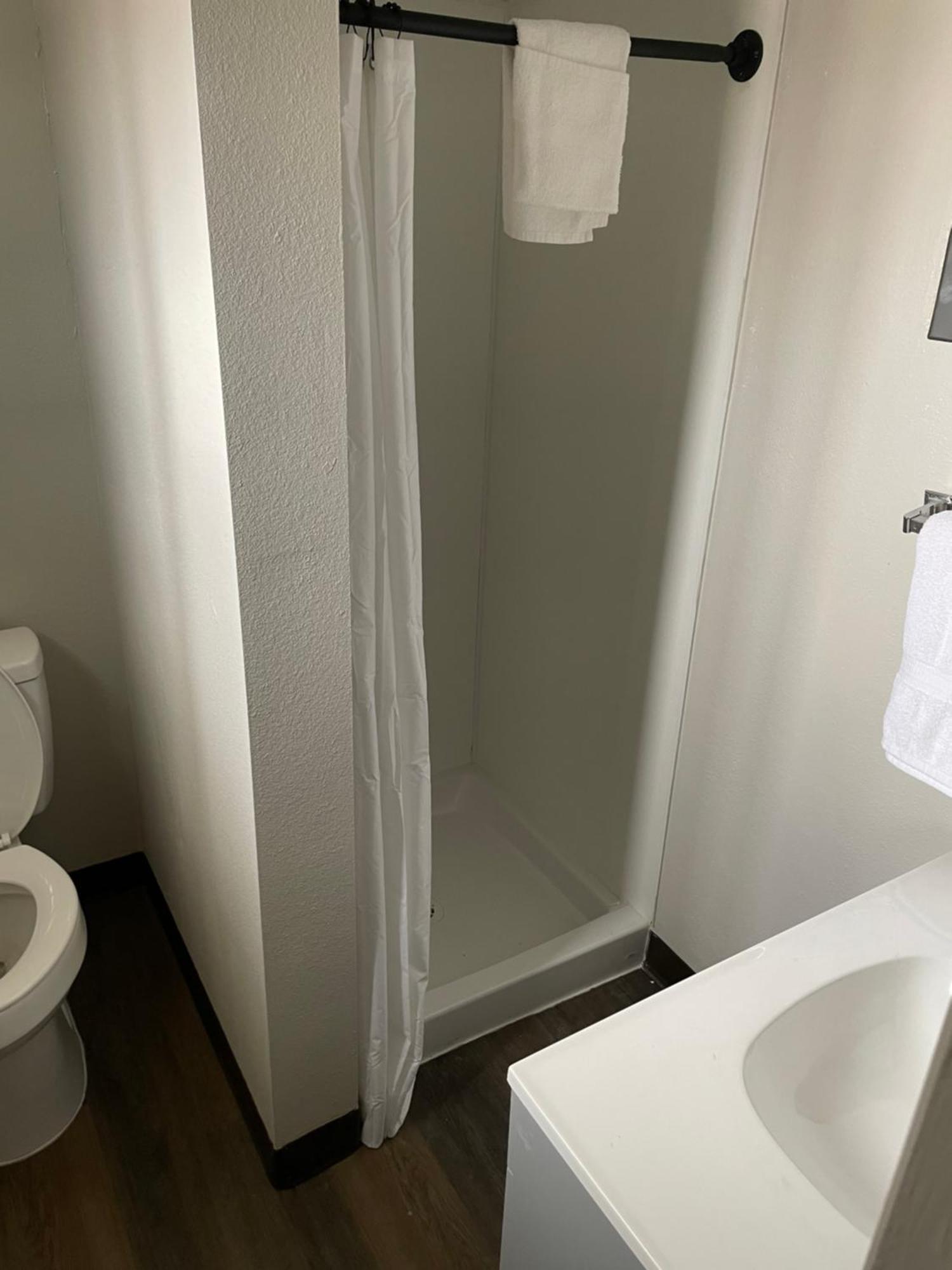 Hotel Inn- No Service Fees Artesia